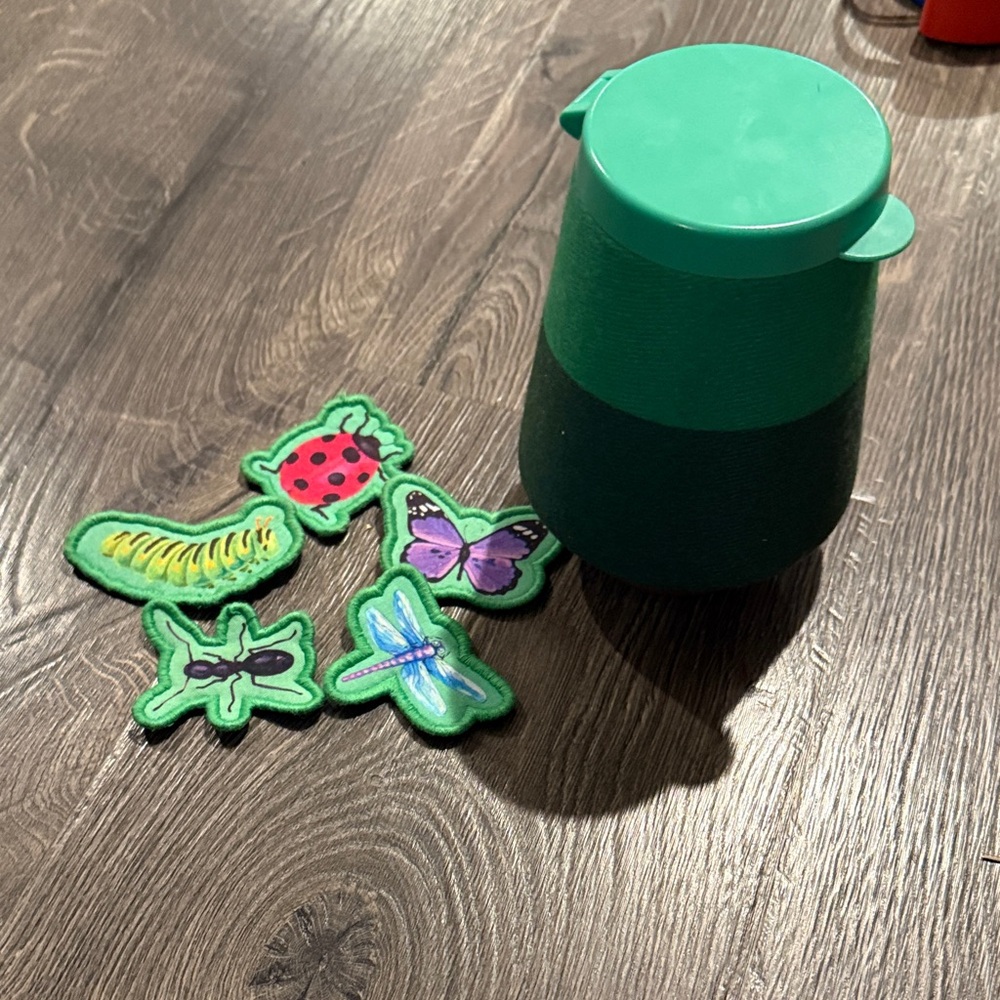 LOVEVERY Toy with Insect Patches